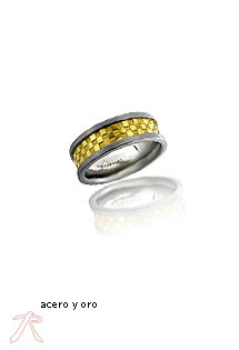 Anillo de acero chapada en oro amarillo. 045_SOUL19-26