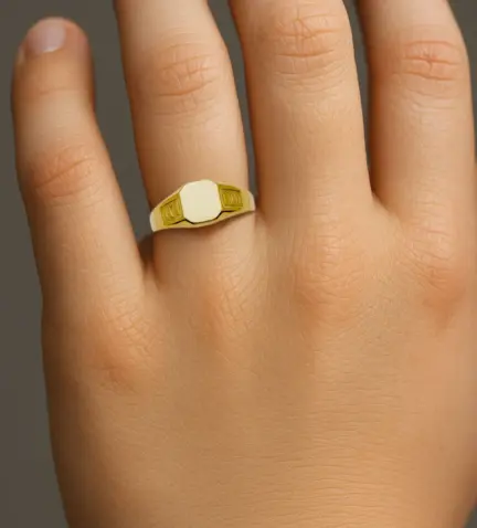 anillo-de-oro-sello-para-grabar-nino-o-mujer-024_0550-2_01 modelo mano