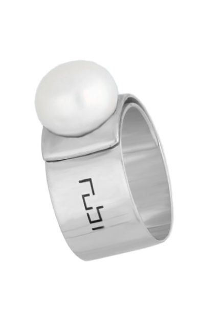 anillo ancho de plata con perla cultivada foto lateral