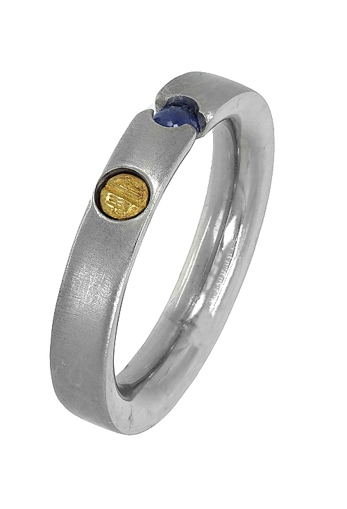 anillo de acero y oro amarillo 18 ktes con zafiro fino foto oblicua precio muy barato 142_0367-1_02