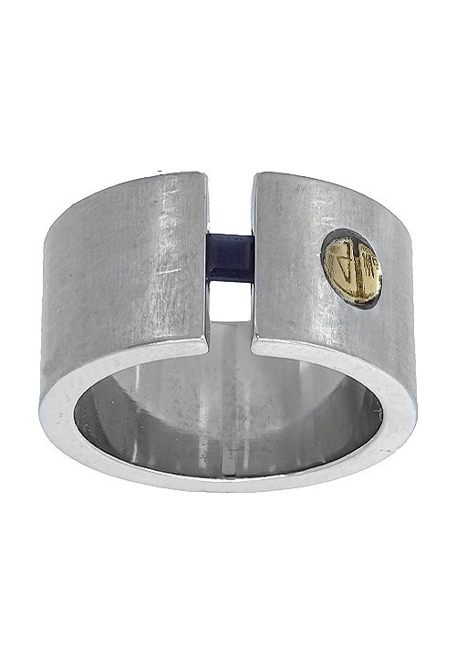 anillo de acero y oro amarillo 18k con zafiro azul talla princesa precio de ocasion foto frontal 142_441-1