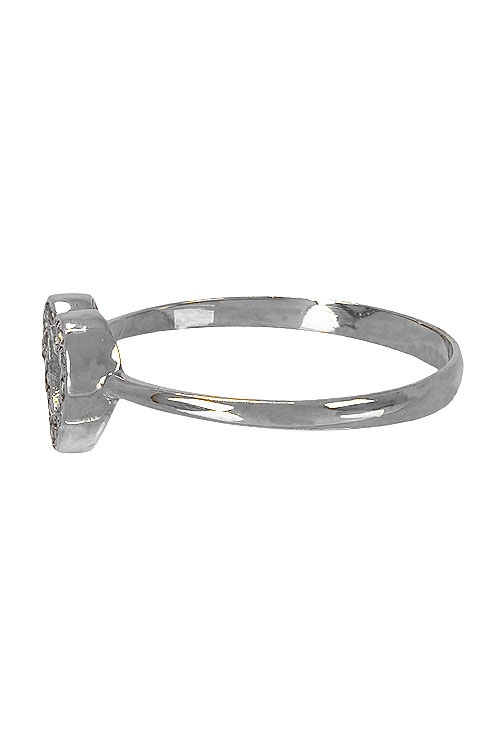 anillo de compromiso oro blanco y diamantes motivo forma de corazon foto tumbada 192_Z0710-OB_02