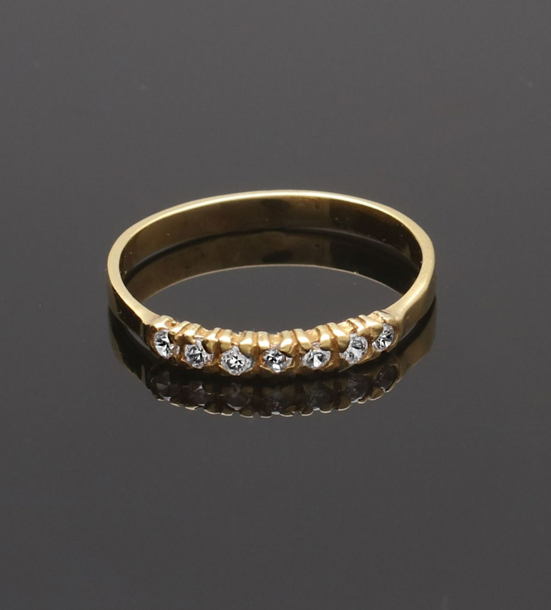 anillo media alianza oro amarillo y circonitas toma sin retoques