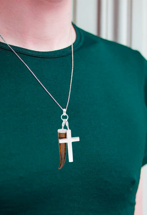 colgante colmillo ojo tigre y cruz plata ley 132_71663-665_02