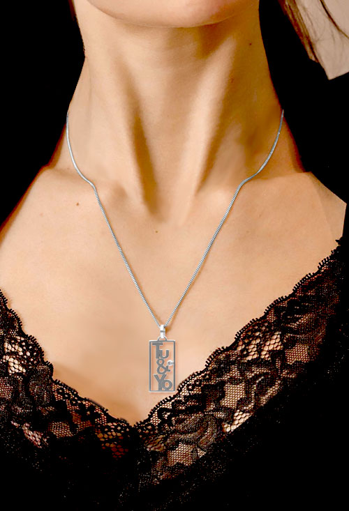 colgante enamorados tu y yo oro blanco 18 kilates con circonita fotografia para web el rubi joyeros vista modelo