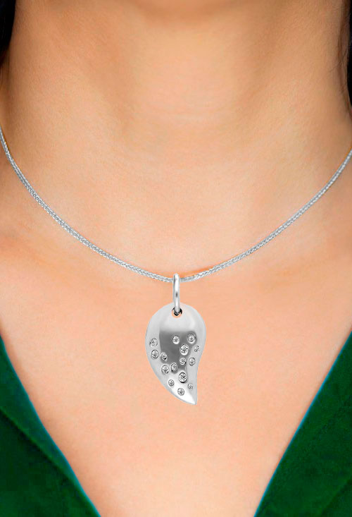 colgante plata y circonitas forma cuerno abundancia para parrilla web toma con modelo 132_71682-C_02