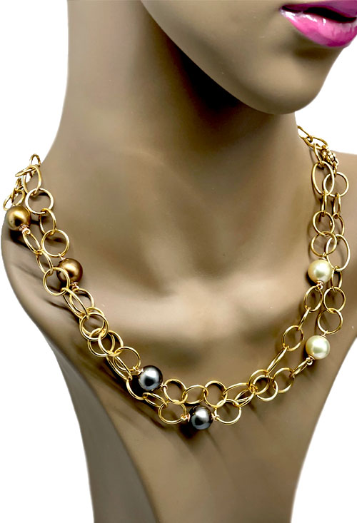 collar oro y perlas cultivadas largo combinable fotografia montaje maniqui 02 para parrilla web