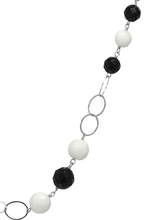 collar plata ley entrepiezas agatas blancas y negras vista en detalle 079_CN-CD8-F50808_01