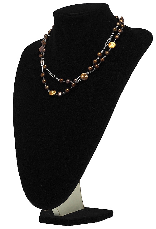 collar plata ley y perlas cultivadas con tonos marrones vista expositor 224_PS071291N_02