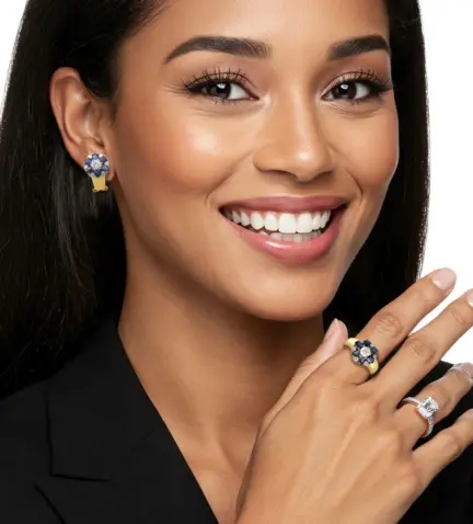 conjunto-de-sortija-y-pendientes-con-diamantes-y-zafiros-foto-sortija toma modelo IA