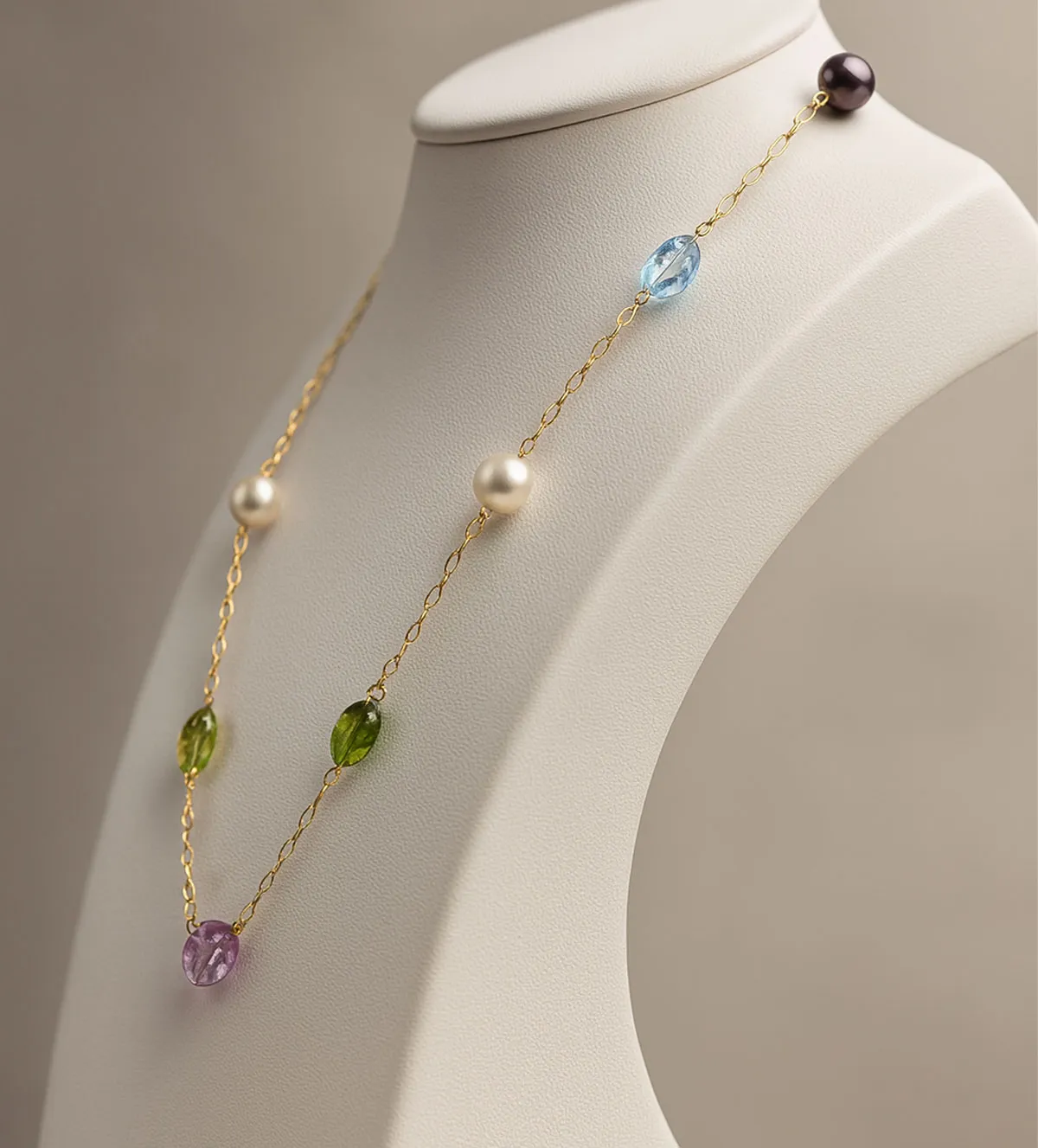 gargantilla de oro 18k con cuarzos de colores 007_13427_00 toma RRSS