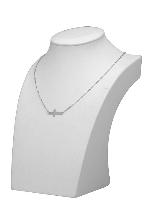 gargantilla de plata cadena eslabones tipo rolo con motivo cruz puesta de forma horizontal vista expositor 266_021154-1-1_02