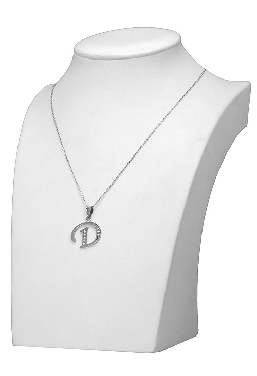 gargantilla de plata motivo inicial d vista expositor 022_CON77007-D_01