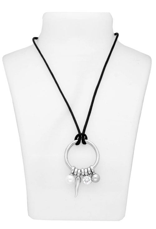 gargantilla plata cordon textil motivo fetiches perlas cuerno y circon 132_71683_02