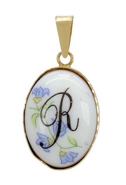 inicial de porcelana y oro amarillo pintada a mano letra R 002_8463R