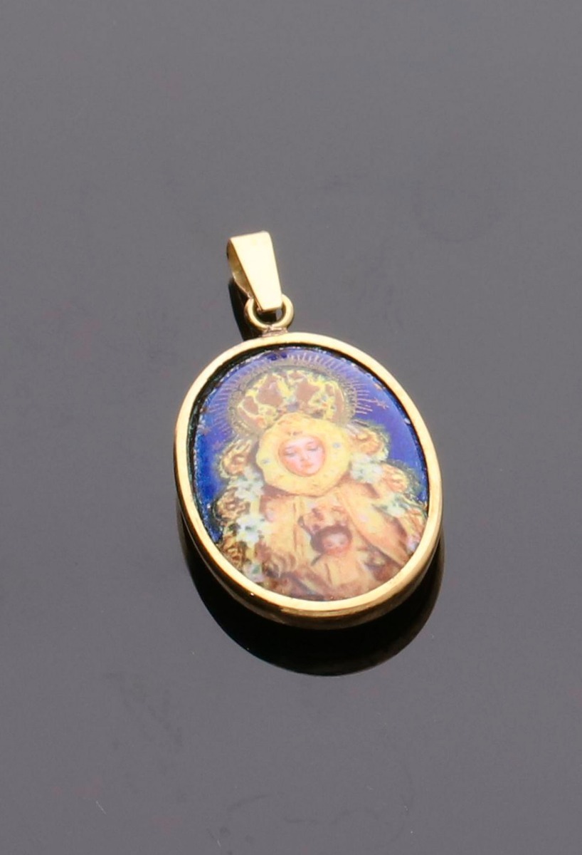 medalla oro y esmalte virgen del rocio vista sin recorte 053_5526-9_01