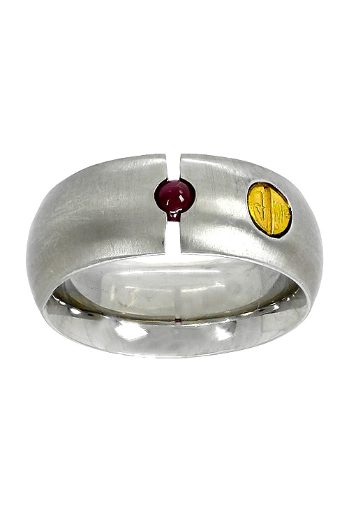 ocasion anillo de acero y oro con rubi fino foto frontal 142_0375-1