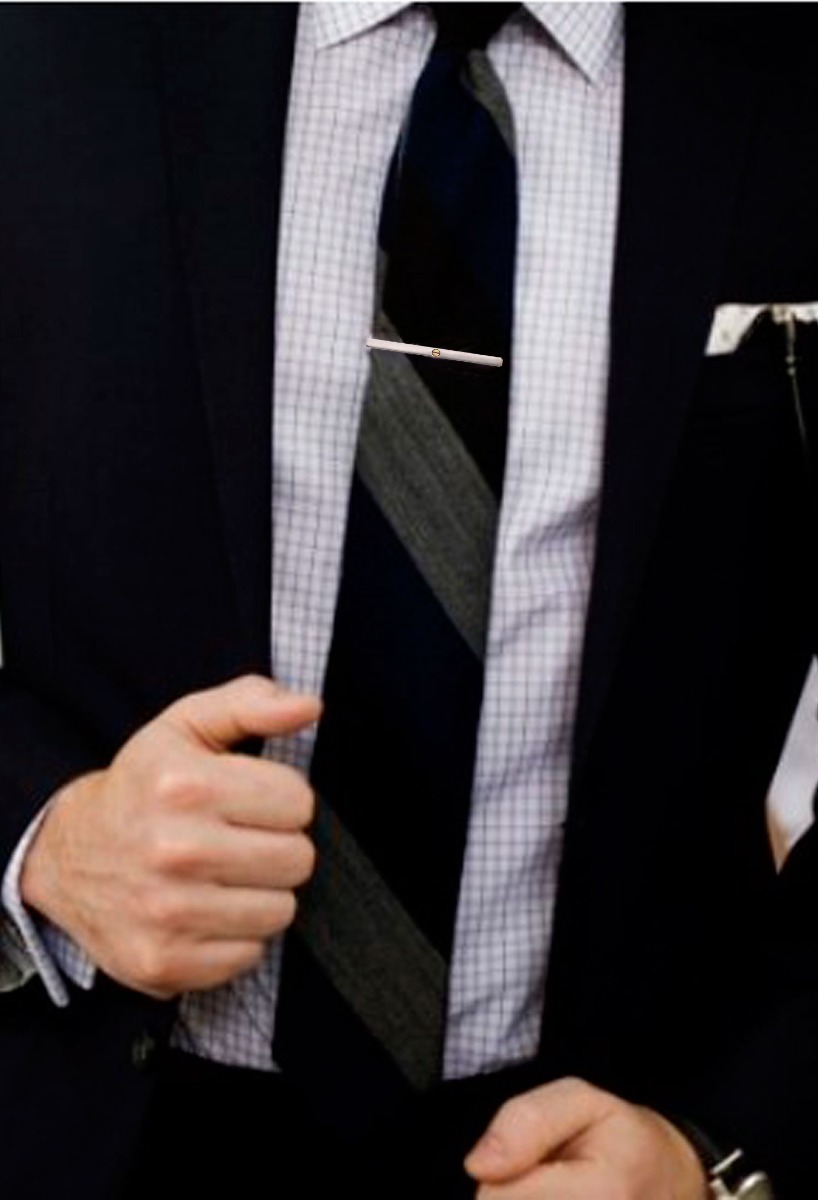 pasador corbata acero y oro precio outlet foto en modelo