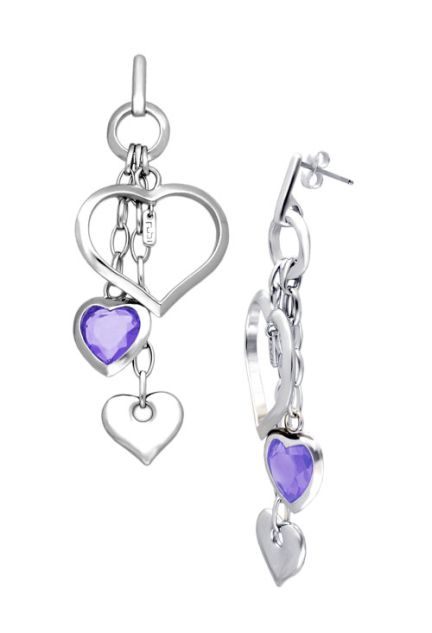pendiente largo plata de ley con cuarzo color amatista modelo corazones foto para web toma lateral 103_SE004A08_01