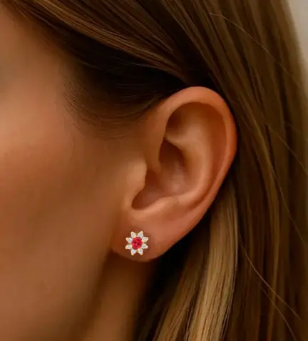 pendientes-de-oro-amarillo-18k-con-rubi-y-brillantes-100_L814_Medidas