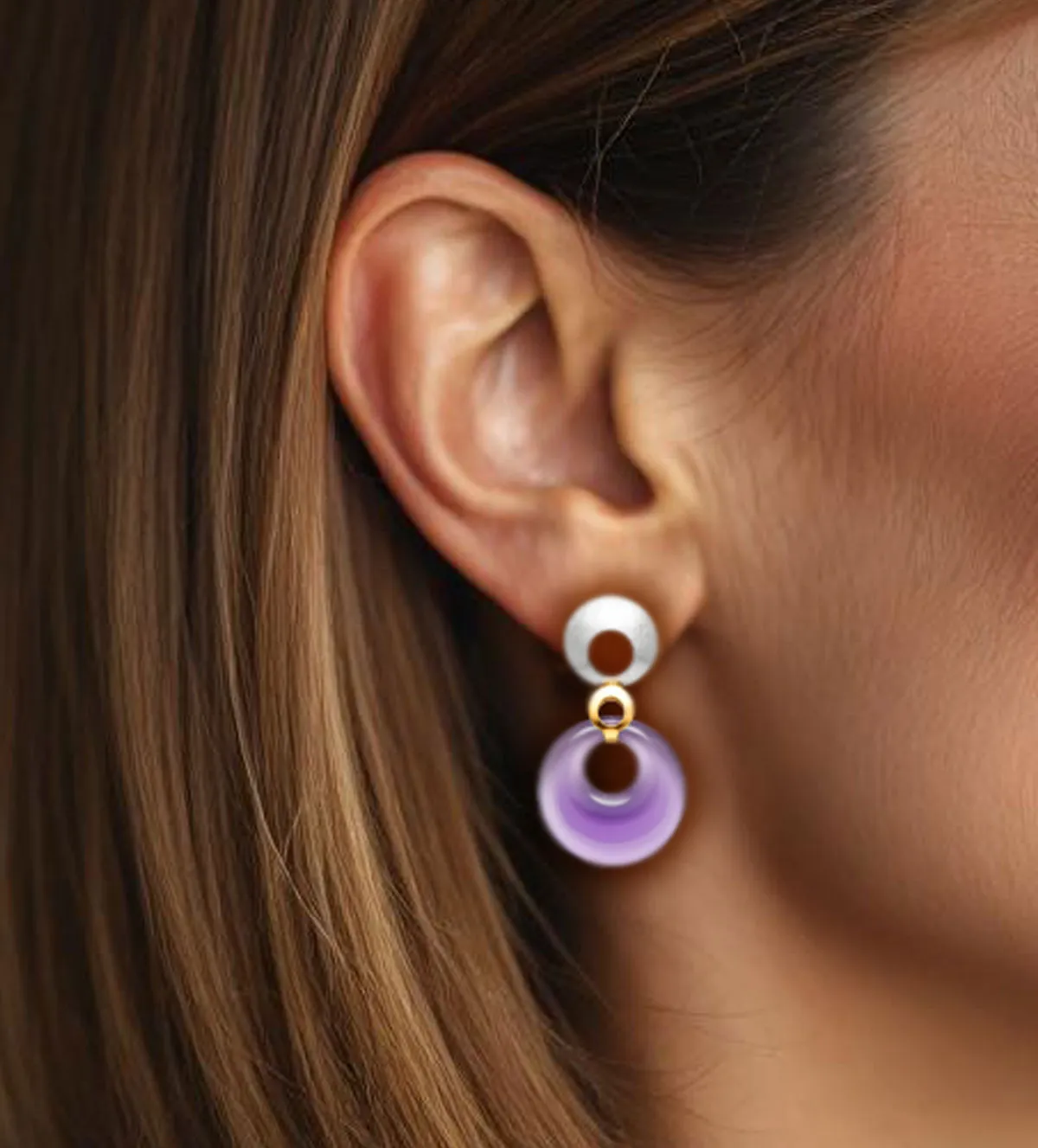 pendientes de oro bicolor 18k con cuarzo color amatista 095_439455 modelo mujer