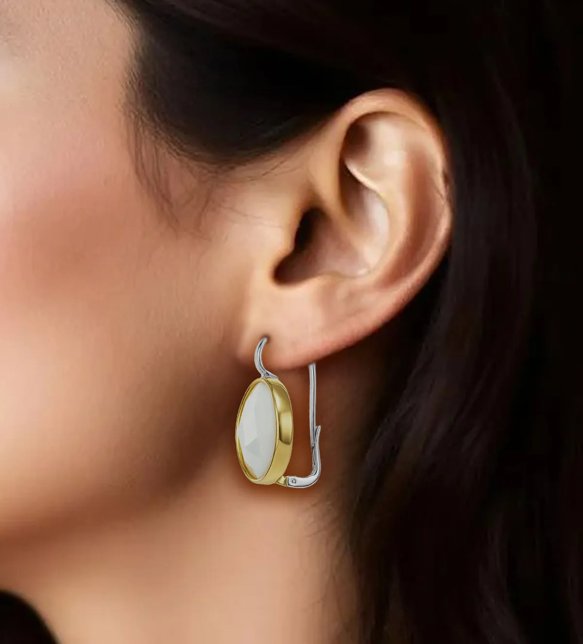 pendientes de oro bicolor 18k y agata blanca 095_428565-P modelo mujer