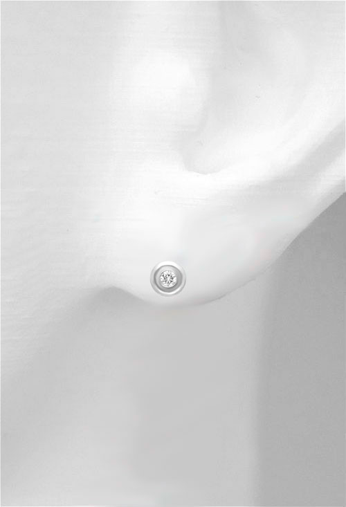 pendientes con diamantes tipo chaton oro blanco 18 kilates fotografia maniqui oreja 095_454421_02