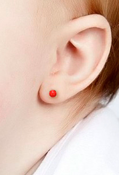 pendientes oro 18k con coralina fotografia modelo bebe