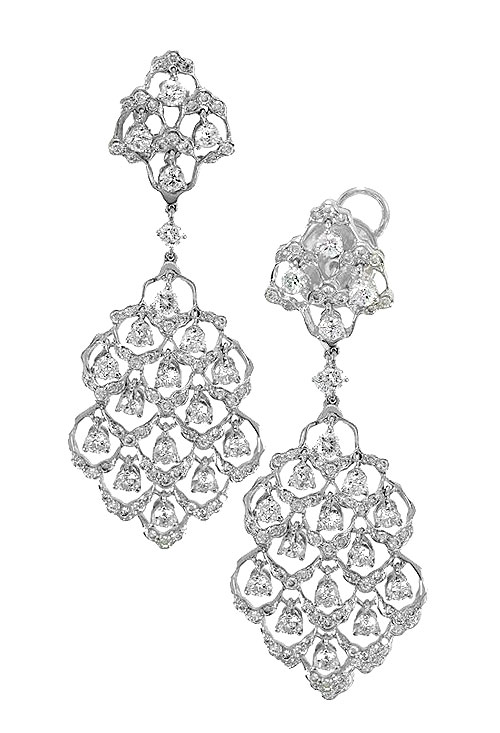 pendientes largos oro blanco 18 kilates con diamantes diseño tipo art deco indicados para ocasiones especiales también novia 083_tb8976_01