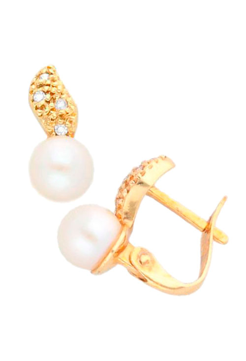 pendientes_oro_amarillo_18_kilates_con_perla_cultivada_y_diamantes_indicados_para_comunion_foto_lateral sistemas de ballestilla_100_3482