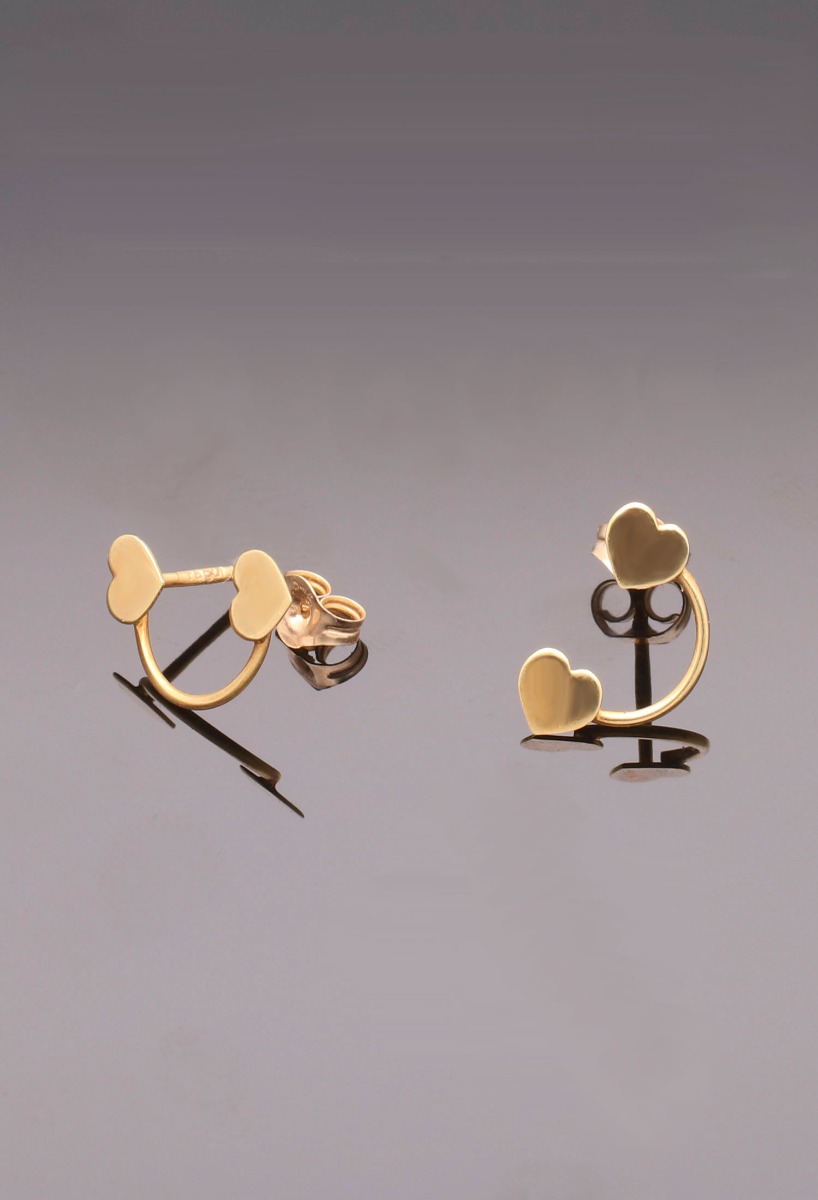 pendientes oro amarillo 18 kilates dos corazones unidos por linea curva con sistemas de presion fotografia para web el rubi joyeros toma sin recortar