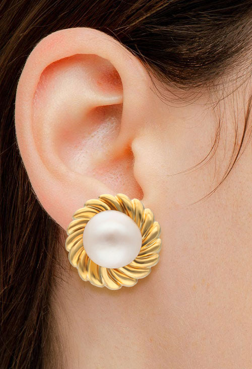 pendientes oro amarillo 18 kilates y perlas japonesas de 17 mm espectacular joya toma modelo