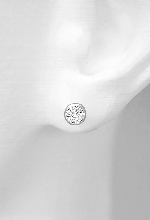 pendientes oro blanco 18 kilates y diamantes chatones cierre invisible en joyeria online foto maniqui