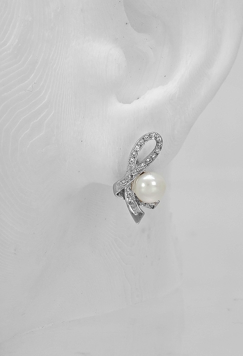 pendientes oro blanco y perla cultivada vista lateral especial para novia 024_2073_01