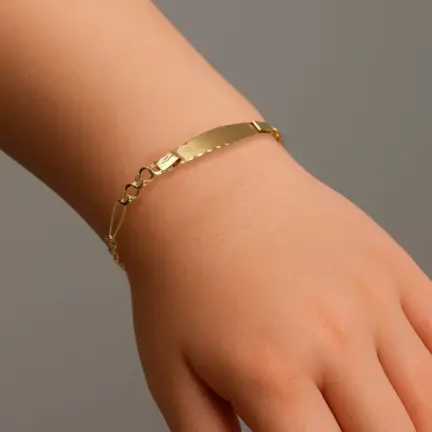 pulsera-de-oro-con-chapa-para-nina 197_353-C modelo niña