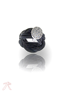 Sortija de plata, cuero y circonitas - foto 1 - rfcia.015_AN-018