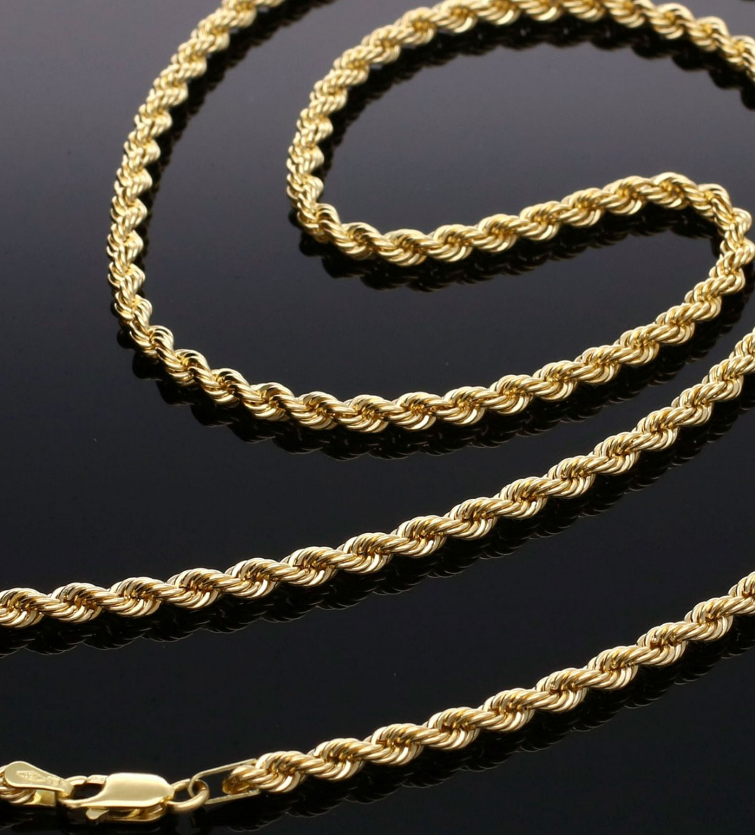 cordon de oro amarillo 18 ktes 60 cm de largo foto sin retoque sobre fondo negro