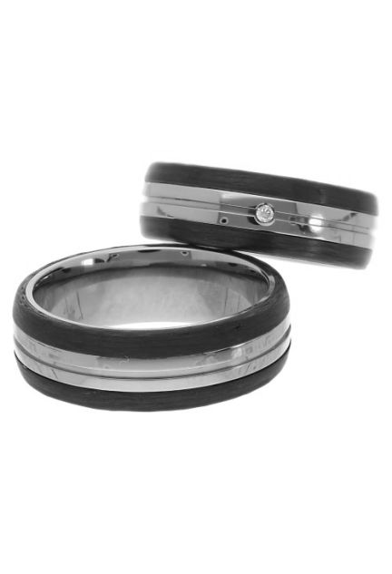 Alianza de titanio y carbono pareja