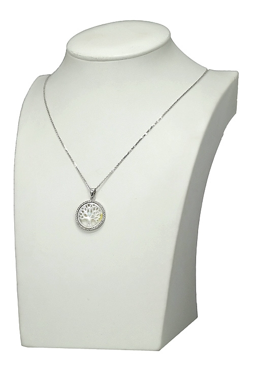 gargantilla de plata cadena fina con motivo arbol de la vida vista en expositor 295_PBER33326_02