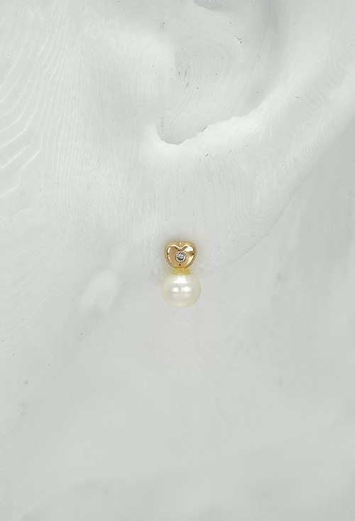 pendientes oro 9 kilates con perla y circonita motivo corazon vista modelo oreja 292_9K14-Z911-0001_02