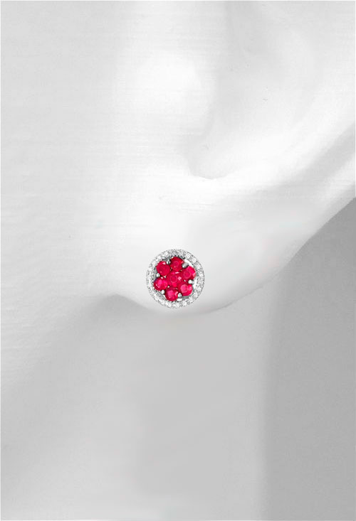 pendientes_oro_blanco_18_ktes_diamantes_y_rubies_foto_en modelo_289_6662162pfr