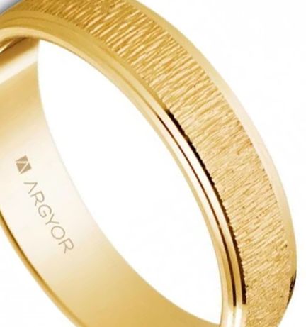 alianza de oro amarillo 18 kilates franja texturizada papel crepe vista principal 045_5145524