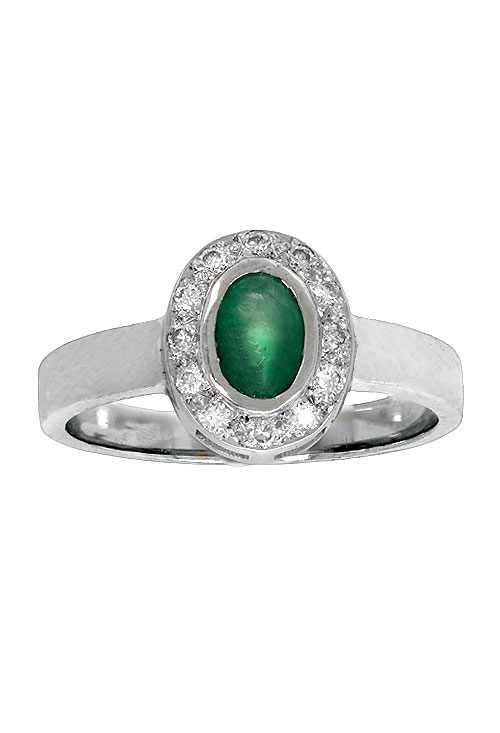 anillo de oro blanco con esmeraldas y diamantes vista frontal 020_SB10868