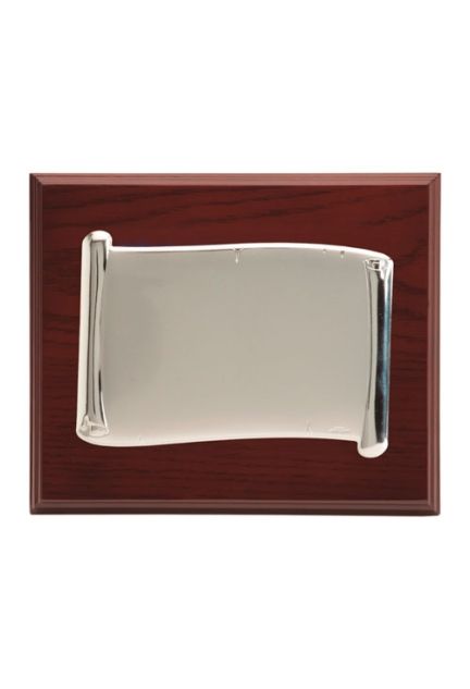 placa homenaje chapa bilaminada en plata y base de madera barnizada 135_P-1733