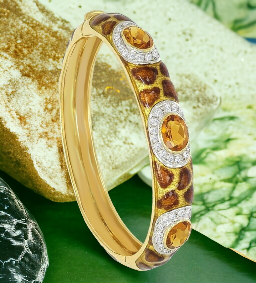 pulsera oro 18 ktes con citrinos y diamantes, esmalte leopardo, vista redes sociales