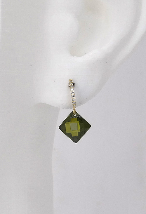 pendientes largos de oro amarillo con circonitas y cuarzo verde precio barato joyeria online foto en maniqui 030_3440-4_02