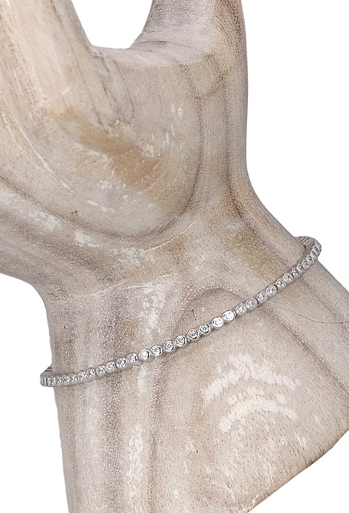 pulsera de plata tipo princesa con circonitas vista en maniqui 240_PR2027_02