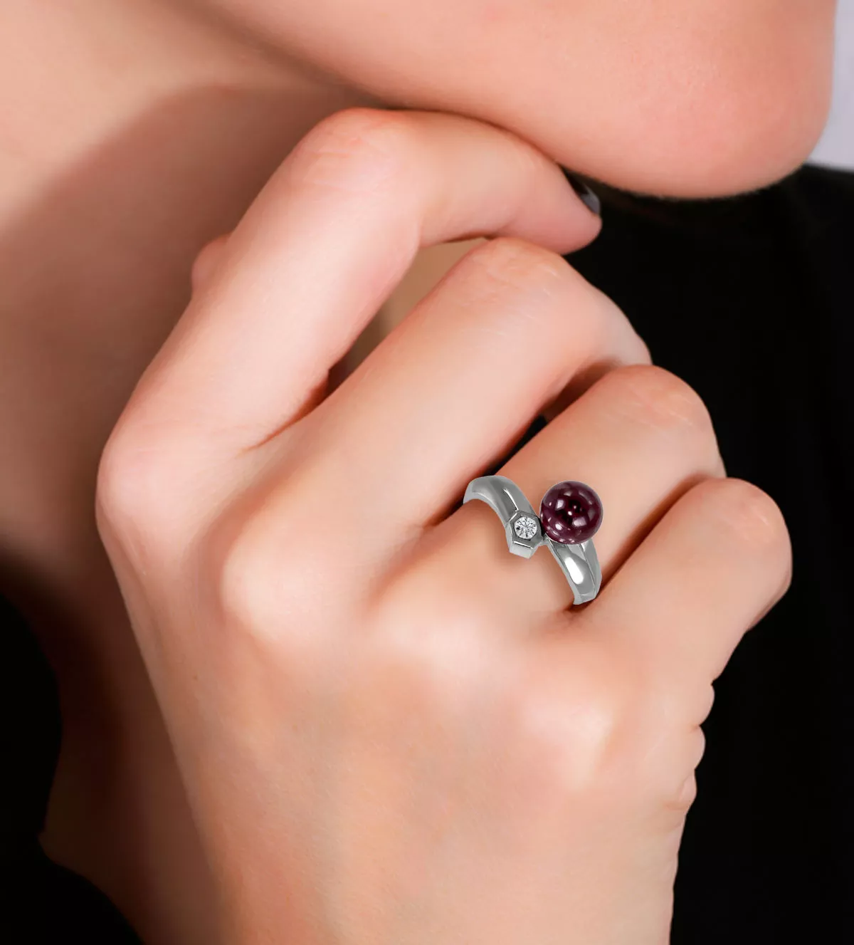 Anillo de oro blanco 18k y perla gris "Tahitana" - Imagen 2