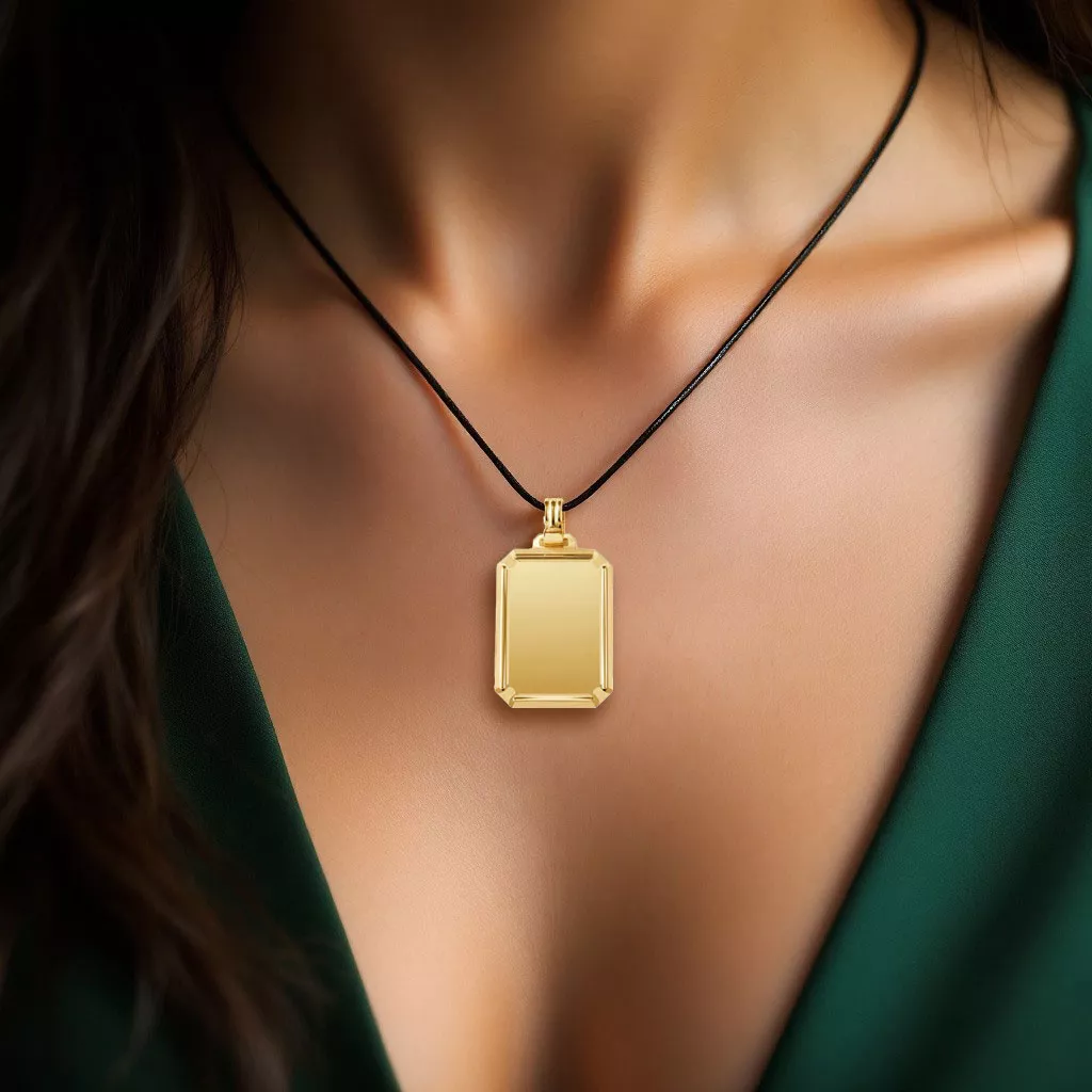 chapa_identidad_oro_amarillo_18k_foto_modelo IA_045_216102l1-13