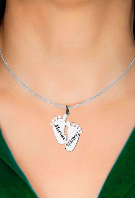 Gargantilla personalizada de plata, silueta pies de bebé con nombre foto busto